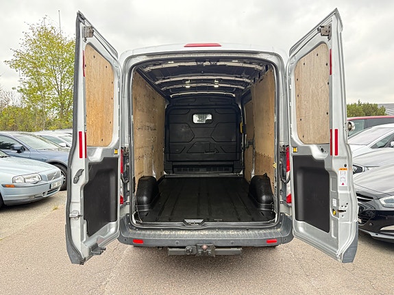 Ford Transit 10 of 26