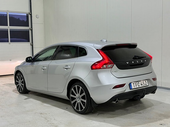 Volvo V40 3 of 14