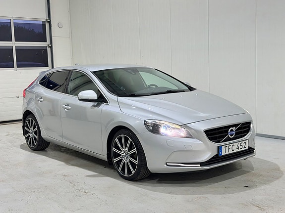 Volvo V40 7 of 14