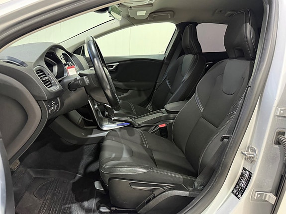 Volvo V40 8 of 14