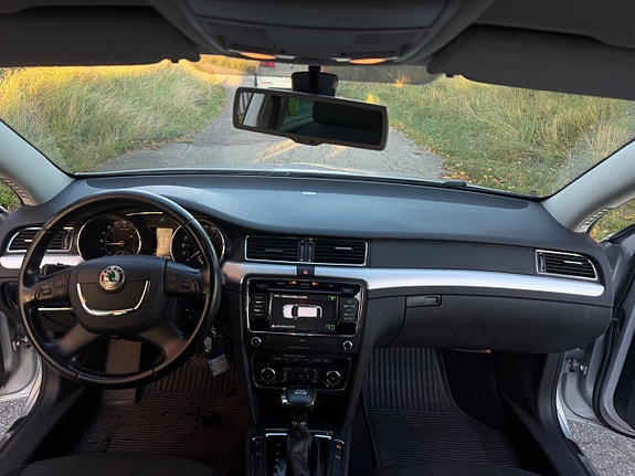 Skoda Superb 8 of 8