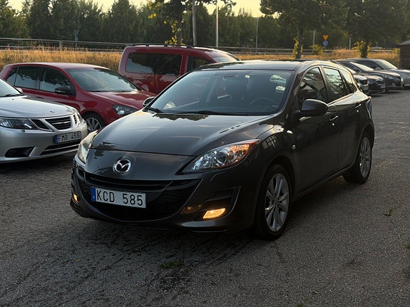 Mazda 3 2 of 9