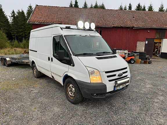 Ford Transit 2 of 3