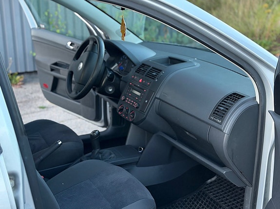 Volkswagen Polo 7 of 8