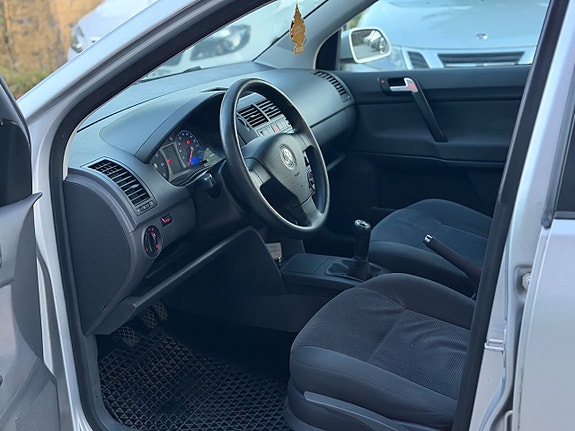 Volkswagen Polo 6 of 8