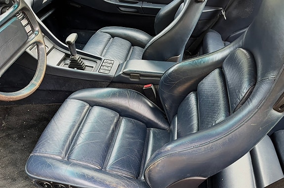 Porsche 928 2 of 8