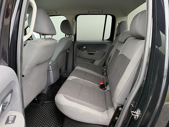 Volkswagen Amarok 6 of 22