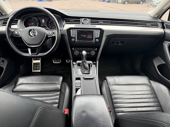 Volkswagen Passat Alltrack 11 of 22