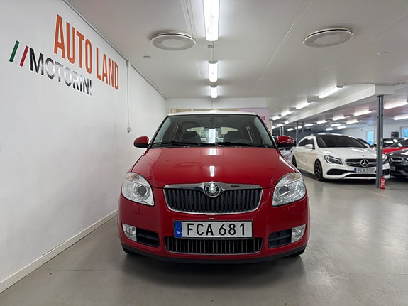 Skoda Fabia 2 of 23