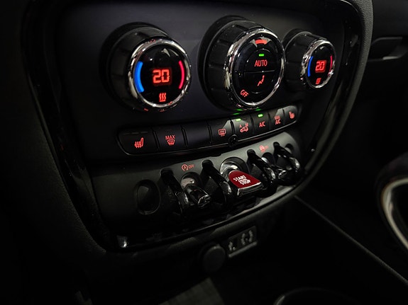 MINI Clubman Cooper 16 of 18