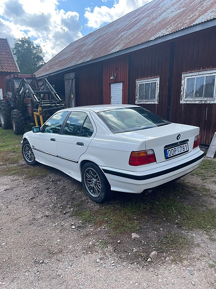 BMW 316i 5 of 10
