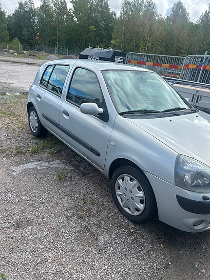 Renault Clio 2 of 5