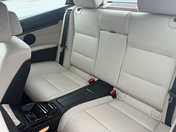 BMW 325i 12 of 22