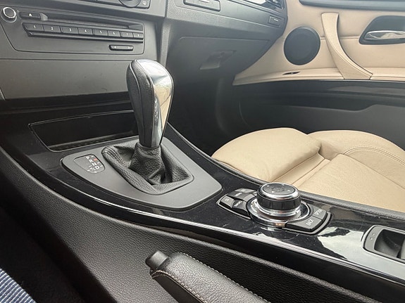 BMW 325i 14 of 22