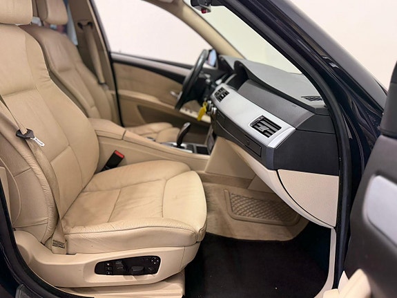 BMW 523i 6 of 22