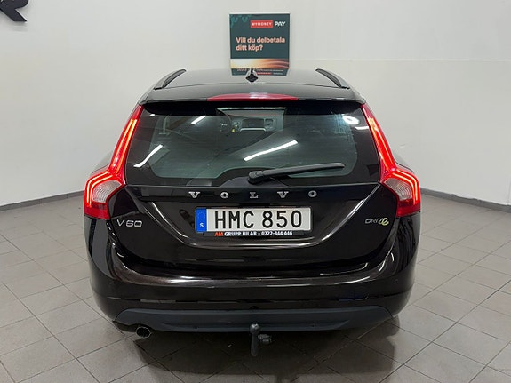 Volvo V60 8 of 23