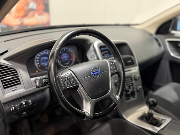 Volvo XC60 10 of 21