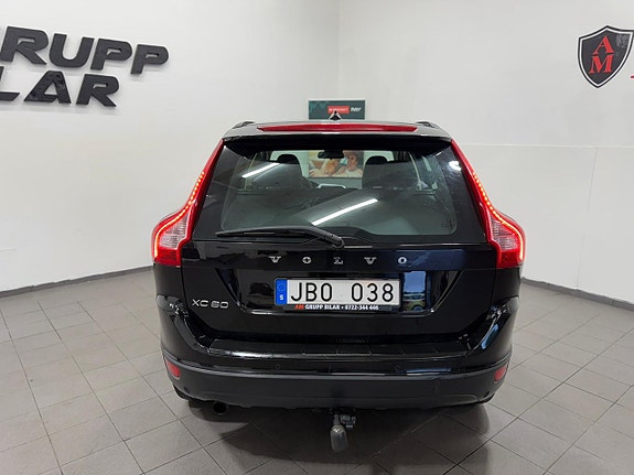 Volvo XC60 8 of 21