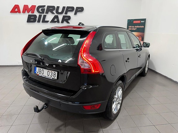 Volvo XC60 13 of 21