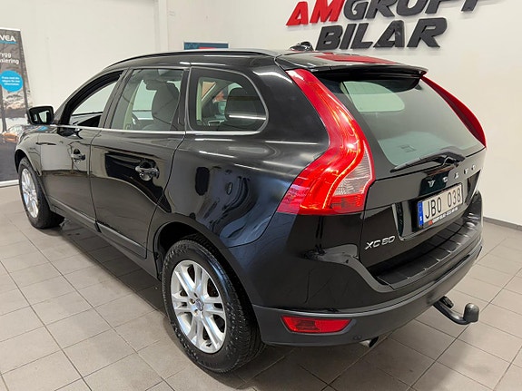 Volvo XC60 15 of 21