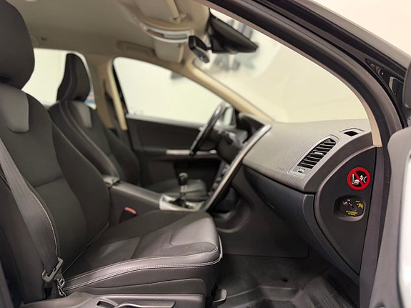 Volvo XC60 6 of 21