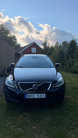 Volvo XC60 5 of 12