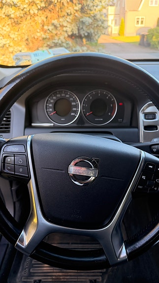 Volvo XC60 9 of 12