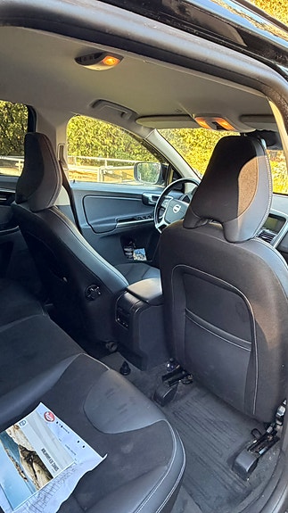 Volvo XC60 10 of 12