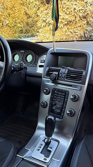 Volvo XC60 11 of 12