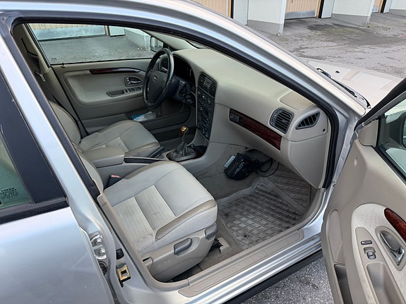Volvo V40 5 of 7