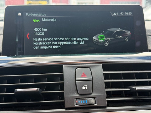 BMW 320i 17 of 19