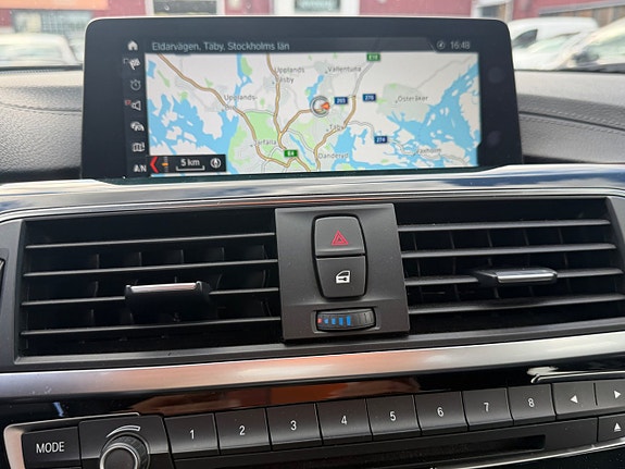 BMW 320i 13 of 19