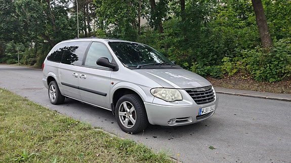 Chrysler Grand Voyager 2 of 6