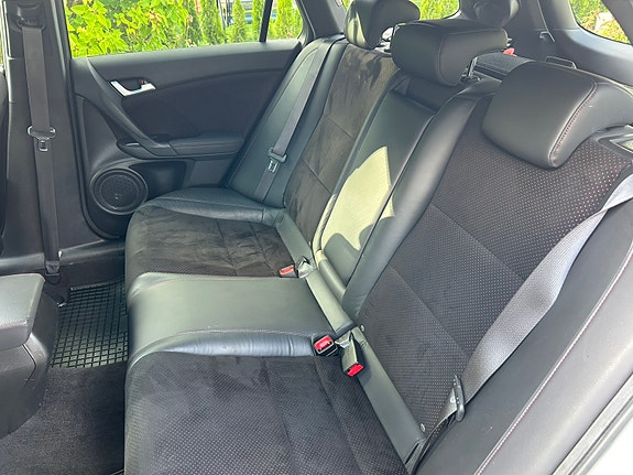 Honda Accord 7 of 8