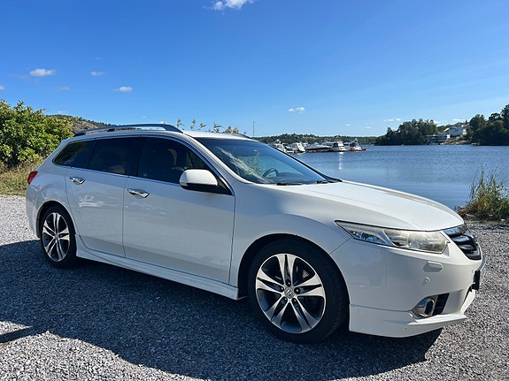 Honda Accord 2 of 8