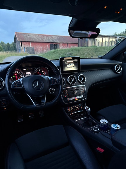 Mercedes-Benz A180 d 5 of 8