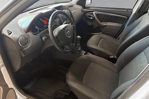 Dacia Duster 10 of 17