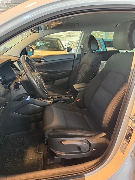 Hyundai Tucson 3 of 11