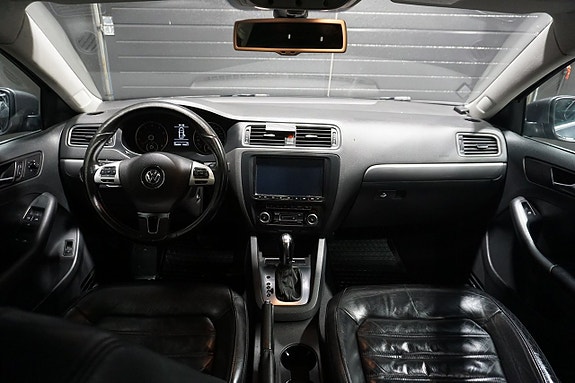 Volkswagen Jetta 12 of 20
