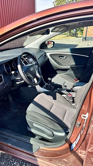Hyundai i30 5 of 10