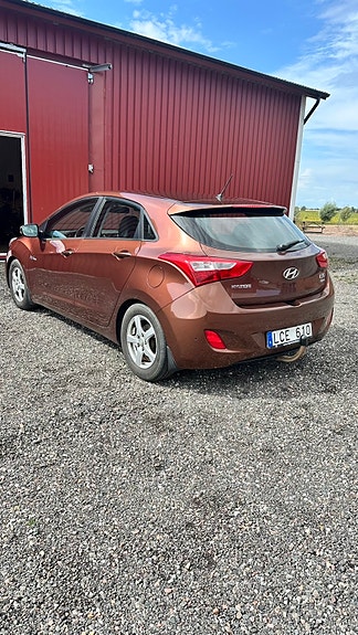 Hyundai i30 4 of 10