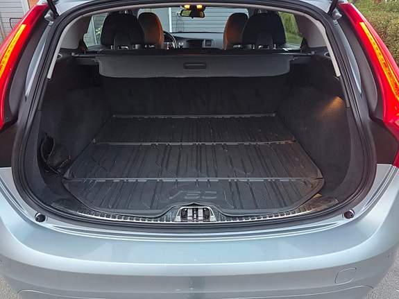 Volvo V60 15 of 23