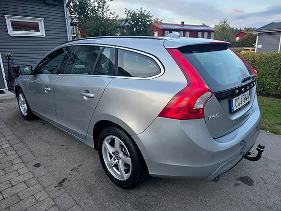 Volvo V60 3 of 23