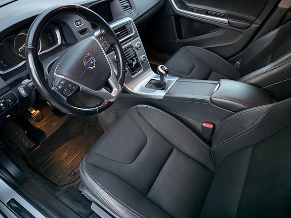 Volvo V60 18 of 23