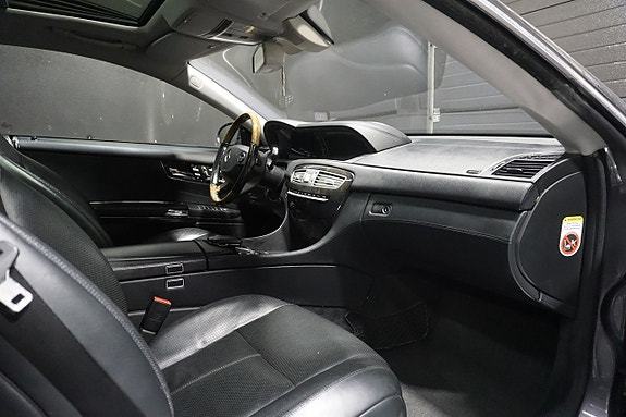 Mercedes-Benz CL500 12 of 25
