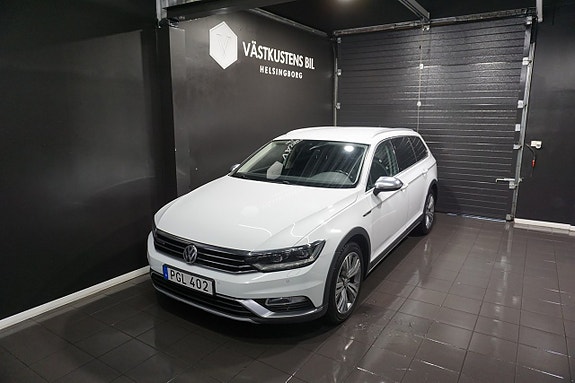 Volkswagen Passat Alltrack 4 of 24