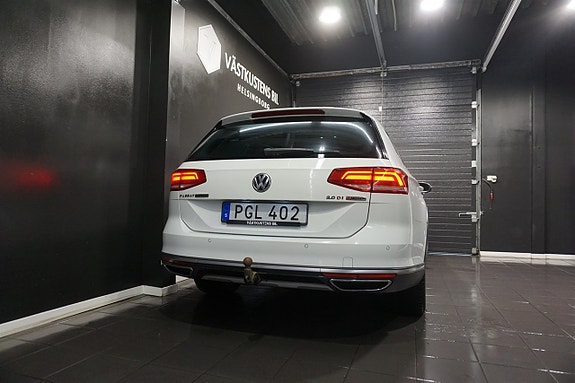 Volkswagen Passat Alltrack 23 of 24