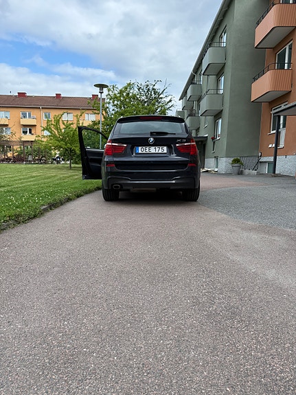 BMW X3 2 of 7