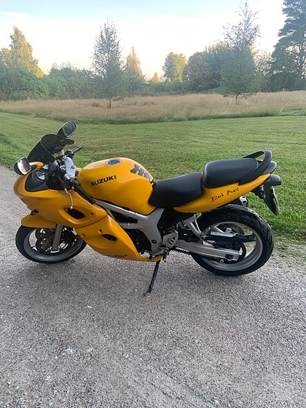 Suzuki SV650 2 of 4