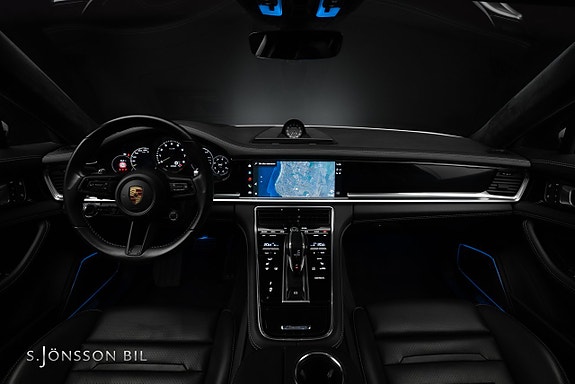 Porsche Panamera 4S 19 of 24